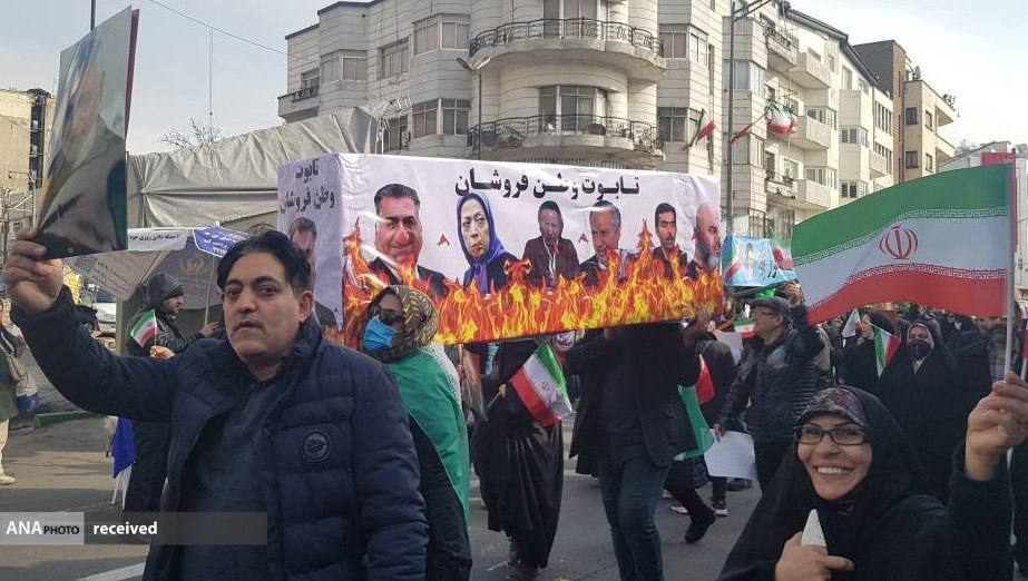 اتحاد ایرانی‌ها در بهار آزادی؛ حضور مردم در «صف اول» انقلاب