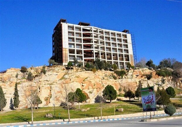 هتل هایی که خیالِ گردشگری لرستان را تخت نکرد!